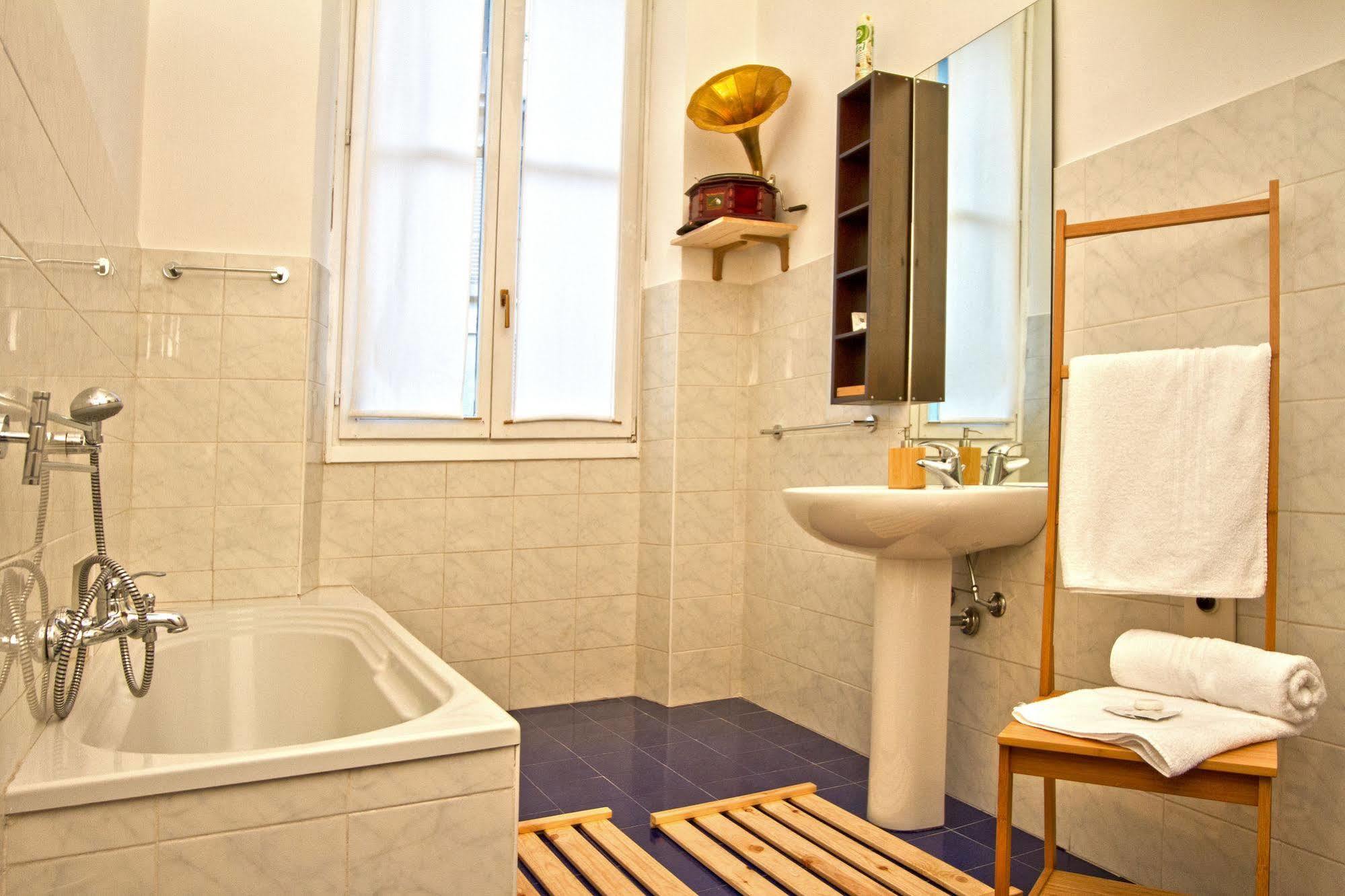 Innperfect Suite Milan Bagian luar foto